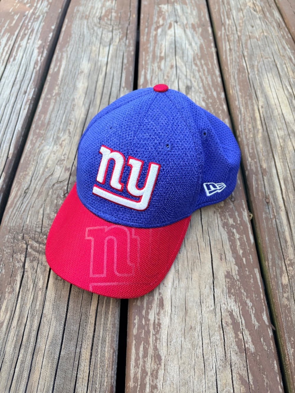 New Era New York Giants 39THIRTY Sideline Hat – Blue & Red (Youth Size)